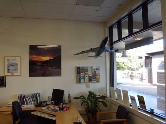 Ladera Travel - office interior