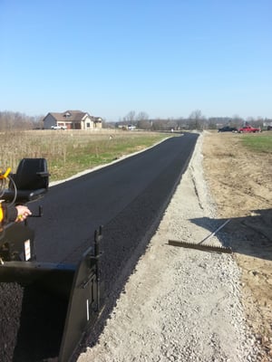 Asphalt  paving  driveway