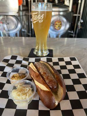 Bratwurst with Hefeweizen