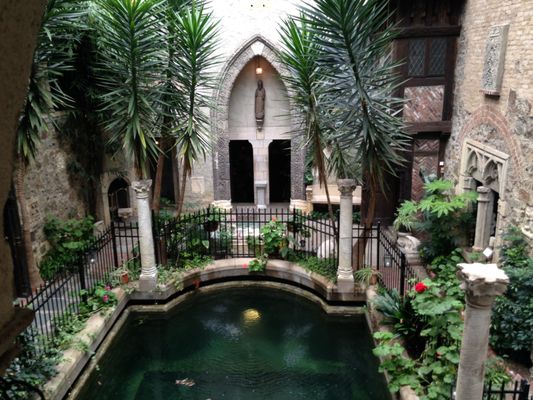 Hammond Castle 
 solarium