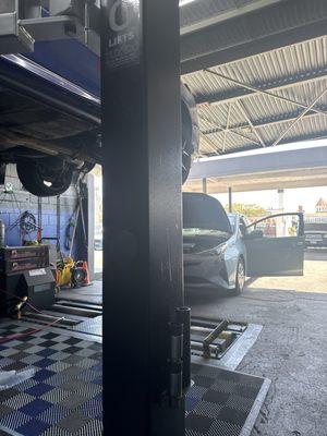 Car getting smog checked