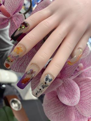 Cute  nails...