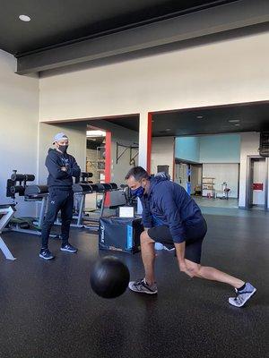 PT client - Med Ball Lunge with Lateral Slam