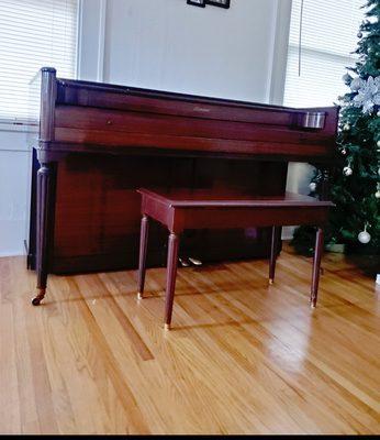 Pictures do not do this beautiful piano justice! Thanks Jay!