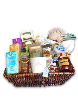 Tea Lovers Deluxe Gift Basket