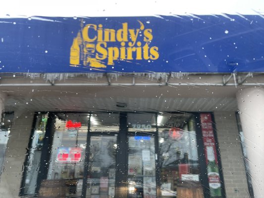 Bad pic of Cindy's exterior.