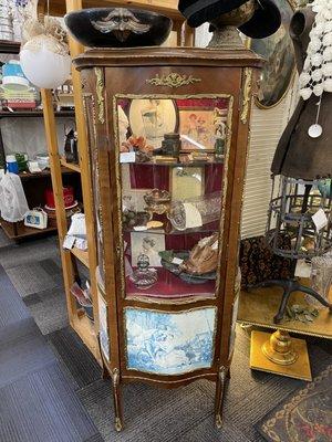 Curio cabinet