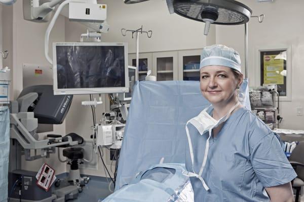 Dr. Susan Crockett - Board Certified Ob/Gyn, specializing in Minimally Invasive Gyn Surgery (MIGS), Robotics