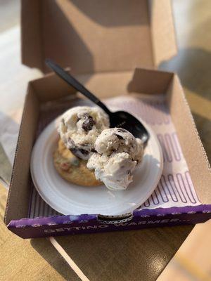 Insomnia Cookies