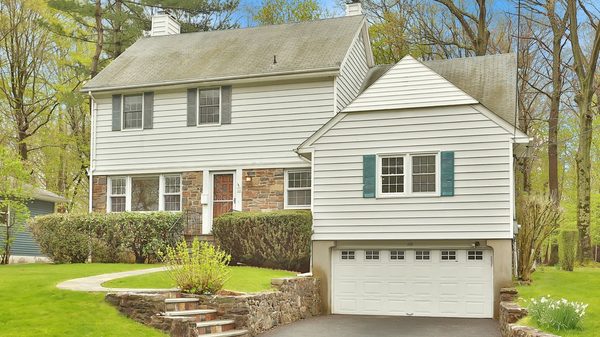 Lori Morrow Homes - New Rochelle Real Estate