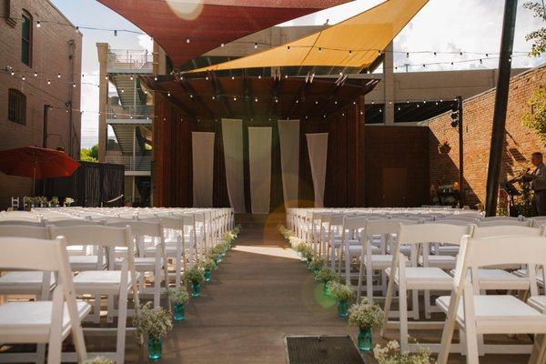 Weddings at the Holiday Courtyard