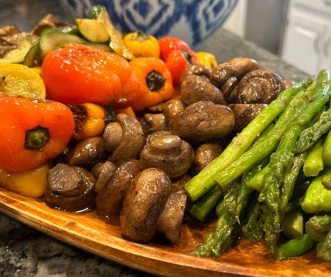 Mixed grill of zucchini, roasted sweet peppers, mushrooms and asparagus