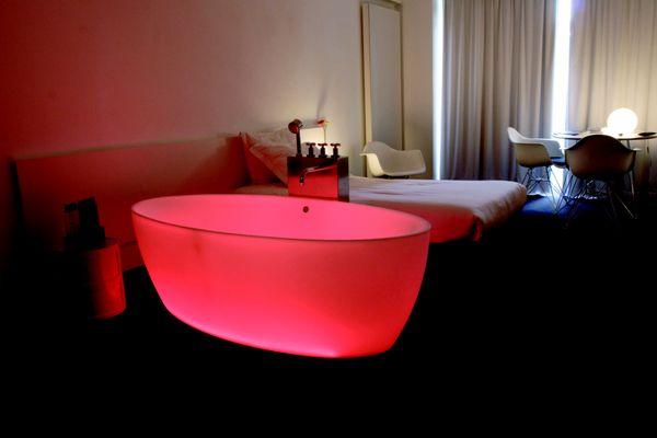 ACQUADESIGN DIP tub chromatherapy led light.