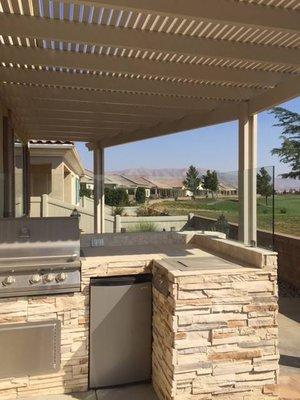 Glass partition for a beautiful outdoor BBQ!