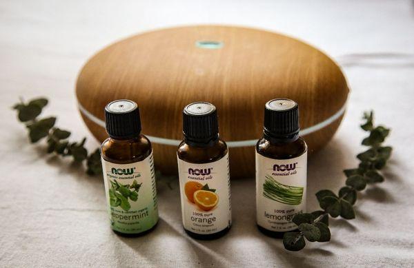 We use natural scents to relax, refresh, and energize body and mind.