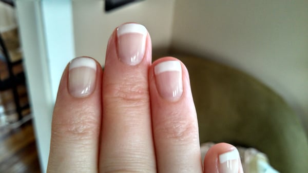 my shellac manicure a WEEK later (you can see my nail beds have grown out), still looking perfect :)