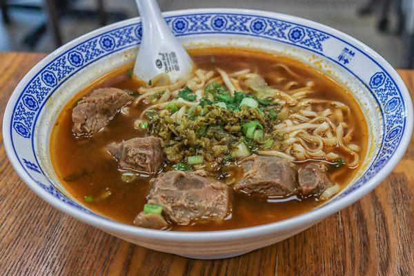 Braised beef noodles