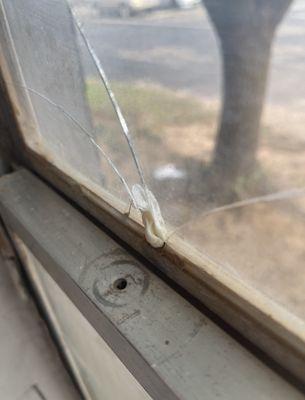 No latches on broken window cannot secure apartment