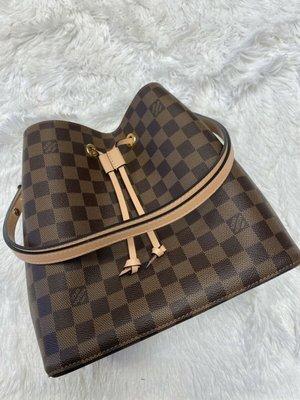 LOUIS VUITTON Damier Pink NeoNoe MM Shoulder Bag