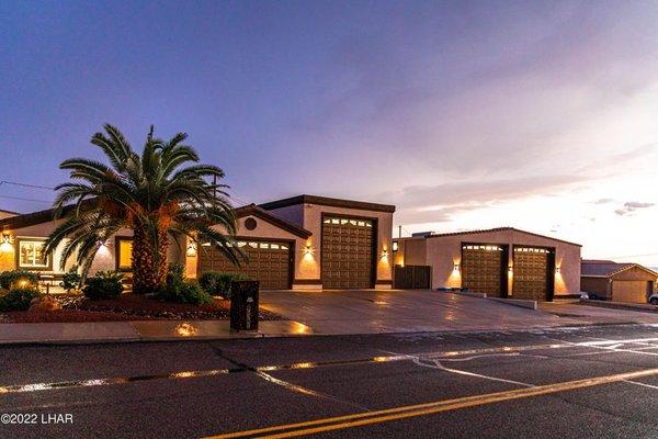 We have some great homes here in Lake Havasu. Large RV garages to fit all your toys.