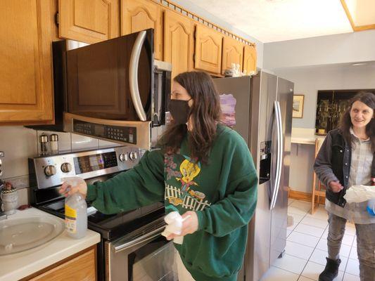 Cleaning the microwave