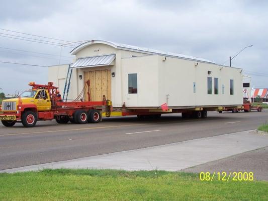 Bank Move in McAllen, Texas measuring 40 ft x 42ft.
 www.zunigashousemoverllc.com