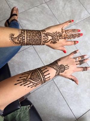 Henna by Bidhya. Love it.