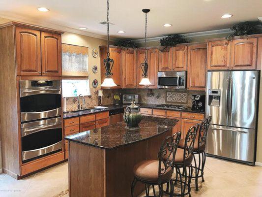 Kitchen Before staging