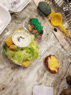 Salad and king cakes