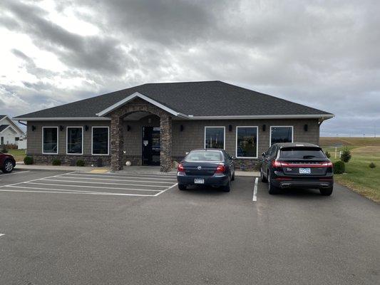 Exterior of Lakes Family Eyecare