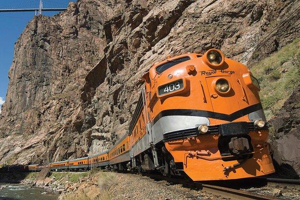 Stouts Travel on the Colorado Rockies Train tour