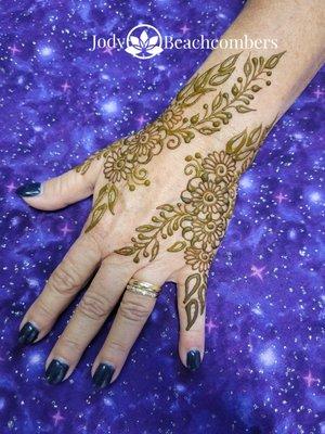 Gulf style Bronze henna appointment