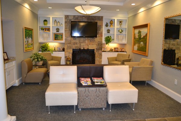 Waiting area at Raleigh Periodontics and Implant Dentistry