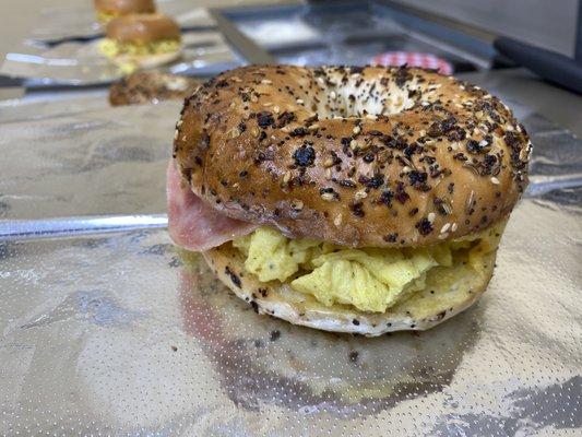 Bagel Breakfast Sandwich with Ham