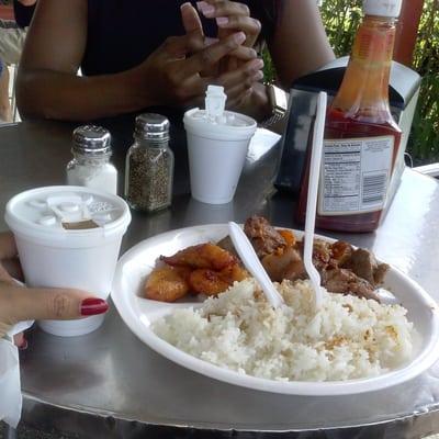 Rice, the bomb. Carne, tasty and tender. Potatoes, just right. Cafe con leche, smoothe.