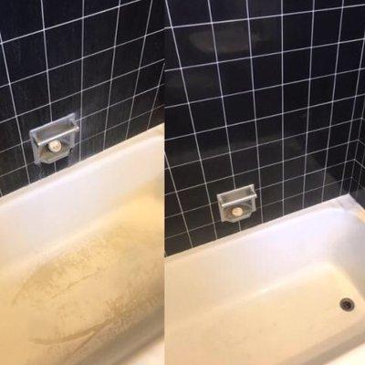 Tub and tile before and after cleaned by Super Maids