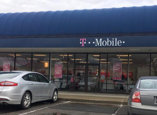 T-Mobile store front