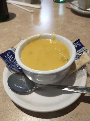 Cheddar broccoli soup