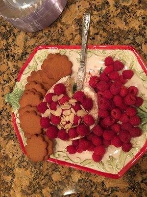 Brie with raspberries