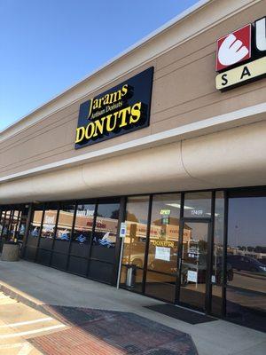 They finally have a Jaram's sign (instead of just Donuts)!