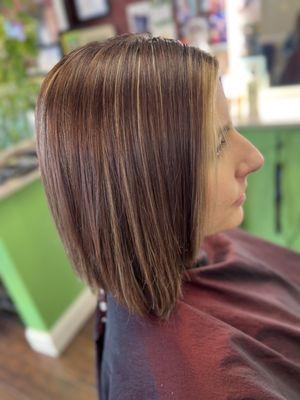 Short haircut, all over color, highlights by Melani