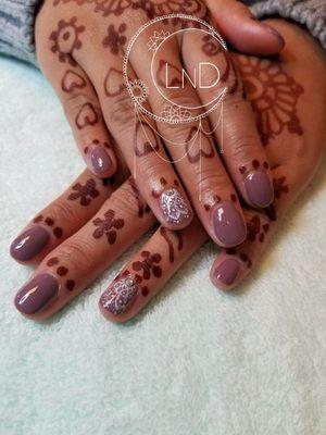 Bridesmaid mendhi nails