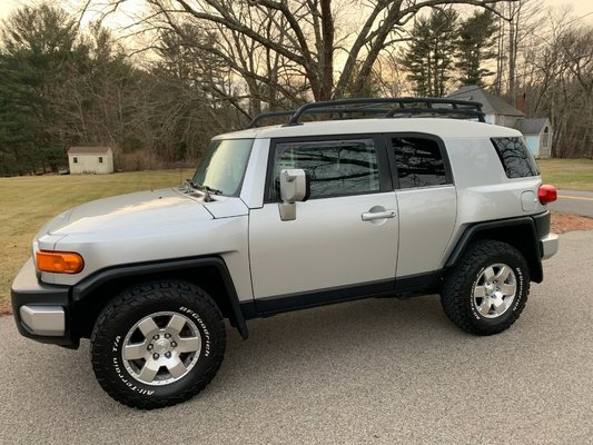 2007' TOYOTA FJ $18995