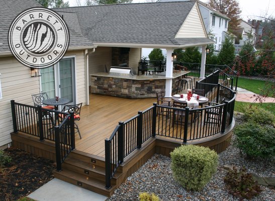 Outdoor Kitchen & Pavilion