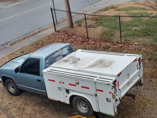 Mobile service truck