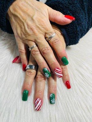 My nails all festive  Ask for Tammy and tell her you want these nails! Tell her Carmella sent you!