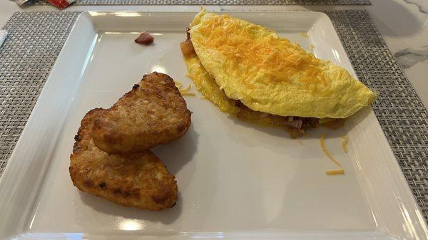 Breakfast Omelette w/Hash Browns