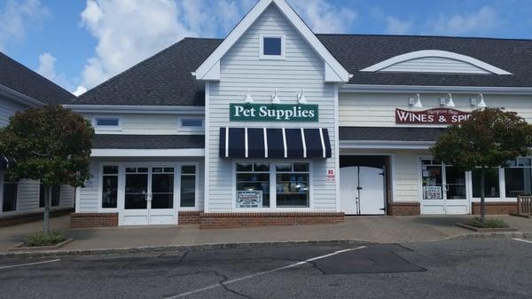 Hampton Bays Pet Supply