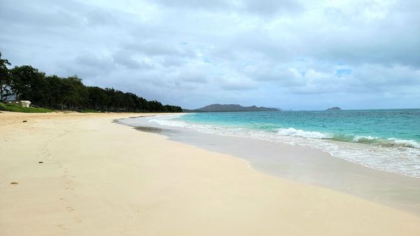 Sketchy beach due to the homeless.  Avoid if you want.