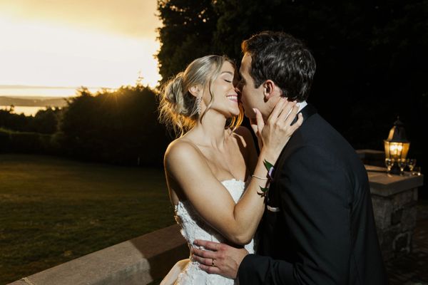 Sunset wedding photo at Tappan Hill Mansion